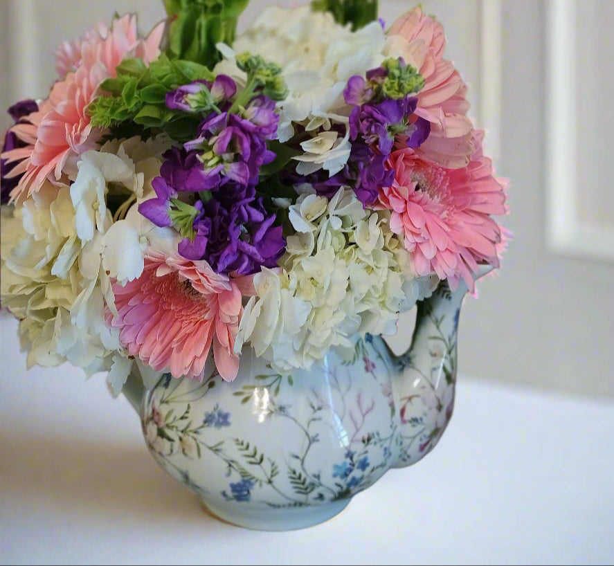TEAPOT FULL OF PETALS